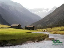 Computer screen wallpaper: Krimmler Ache